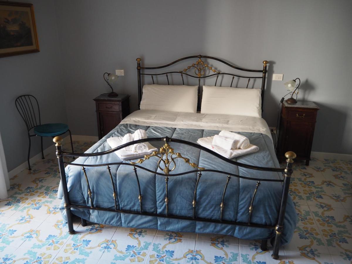 Double Room,1345461227:JPEG